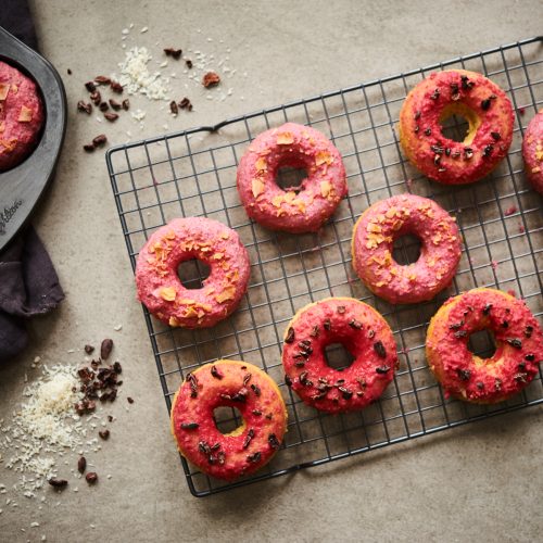These gluten free and grain free donuts are so amazing because they are paleo and vegan and sugar fee.