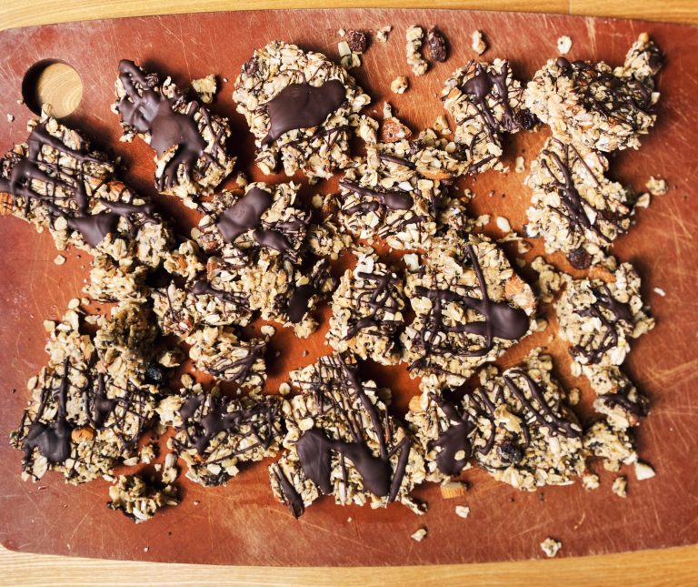Sweet Granola Bark