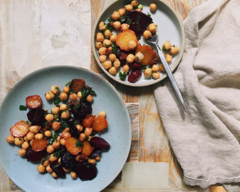 Beet and chickpea salad